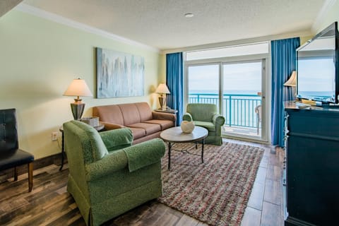 Paradise Resort, Unit 802, 4 Bedroom, 3 Bath, Direct Oceanfront House in Myrtle Beach