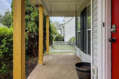 Vacation N the Station Spacious Cozy 3 bed House in Tennessee