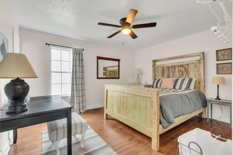 Whispering Cottage 3 BRD 2 BA Grill Fire pit House in Tennessee