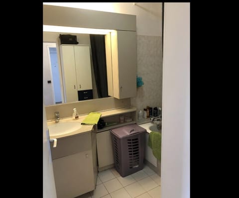 Appartement 2 chambre proche du métro convention Apartment in Paris