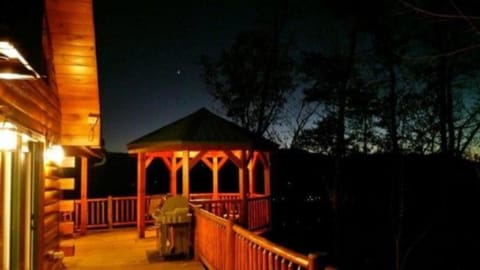 Shooting Star Ridge House in Whittier