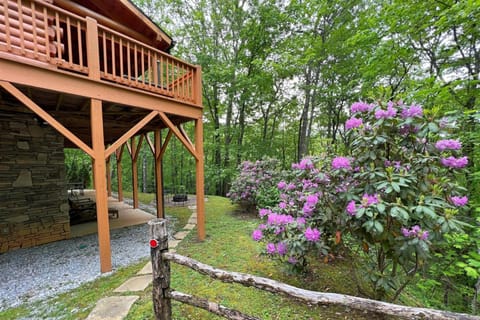 The Scratching Post House in Stecoah