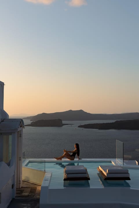 Balcony/Terrace, Pool view, Sea view