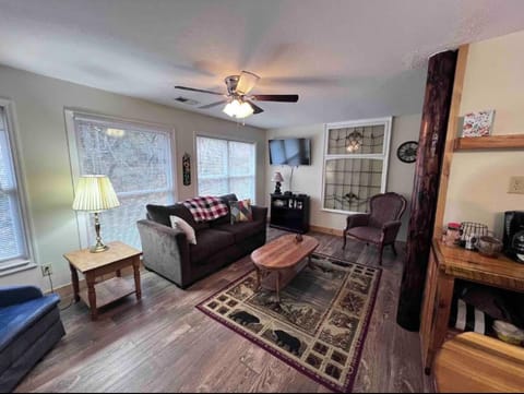 Moonshine Creek Too House in Swain County