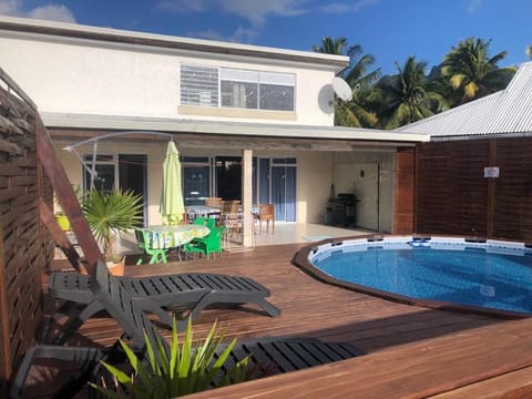 Property building, Day, Garden view, Pool view, Swimming pool, sunbed
