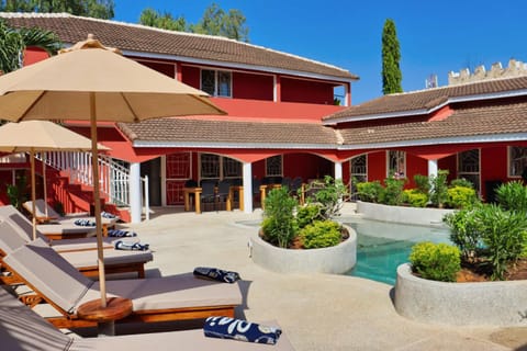 Garden, Balcony/Terrace, Swimming pool, sunbed