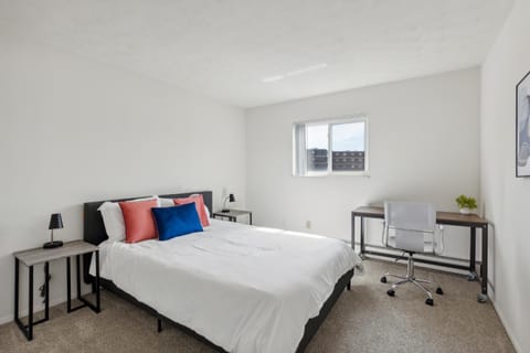 Midtown 3602I Cozy & Comfy I Free Parking Apartment in Parma