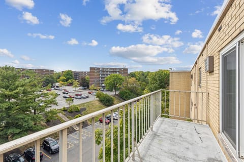 Midtown 3603 I Cozy & Comfy I Free Parking Apartment in Parma