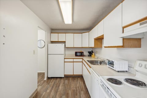 Midtown 3605I Cozy & Comfy I Free Parking Apartment in Parma