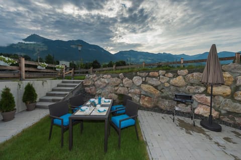 Property building, Natural landscape, Summer, BBQ facilities, BBQ facilities, Garden, Garden, Golfcourse, Balcony/Terrace, Balcony/Terrace, Decorative detail, Seating area, Dining area, Hiking, Cycling, On site, City view, Garden view, Mountain view, Sunrise