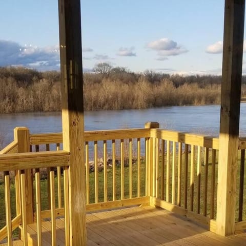 Natural landscape, View (from property/room), Balcony/Terrace, River view