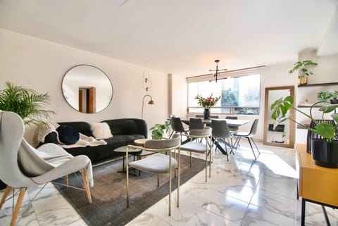 Living room, Seating area, Dining area