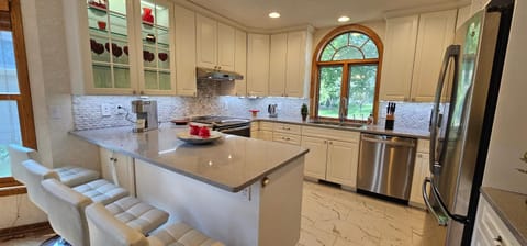 Coffee/tea facilities, Kitchen or kitchenette, dishwasher