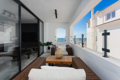 View (from property/room), Balcony/Terrace, Sea view