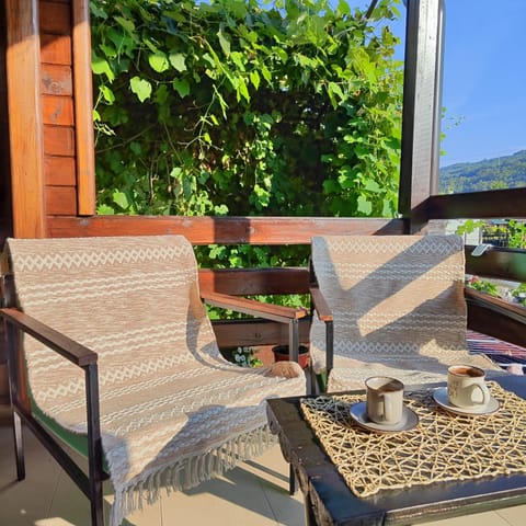 View (from property/room), Balcony/Terrace, Seating area