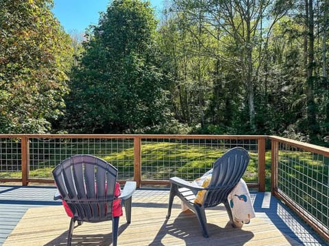 Paw Railway Getaway Apartment in Port Angeles