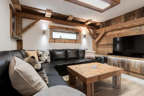 Communal lounge/ TV room, Living room