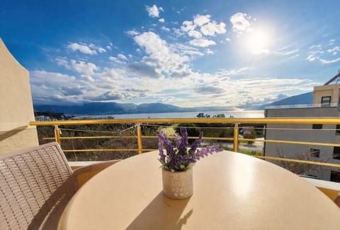 Day, Natural landscape, View (from property/room), Balcony/Terrace, Mountain view, Sea view