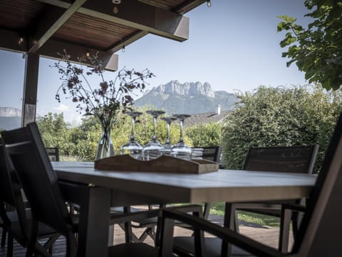 Venez Chez Vous Le Clos des Belhiardes Villa in Talloires