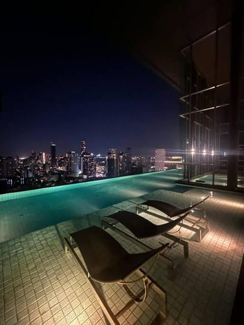 City view, Pool view, Swimming pool