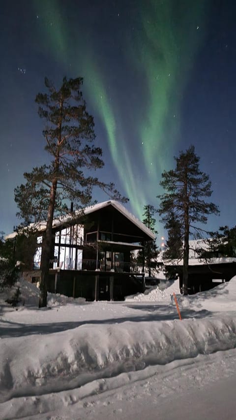 Property building, Natural landscape, Winter