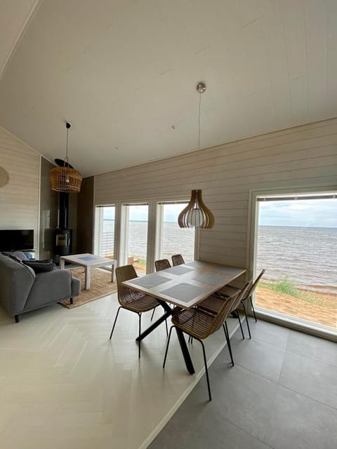 Natural landscape, TV and multimedia, Living room, Seating area, Dining area, Sea view