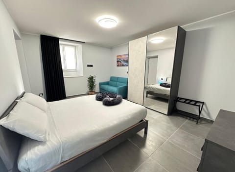Bed, Photo of the whole room, Bedroom, wardrobe