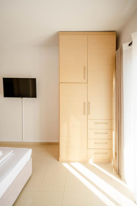 TV and multimedia, wardrobe