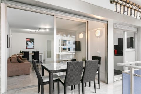 Balcony/Terrace, Living room