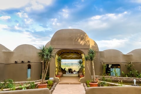 Facade/entrance, Facade/entrance