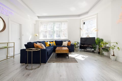 Communal lounge/ TV room, Living room