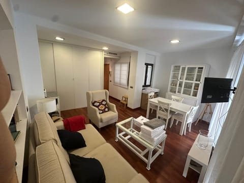 TV and multimedia, Living room, Dining area