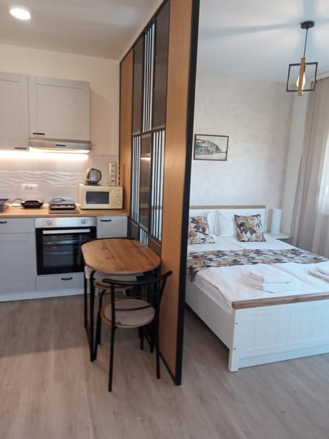 Kitchen or kitchenette, pet friendly