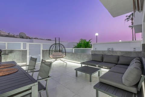 Off site, Balcony/Terrace