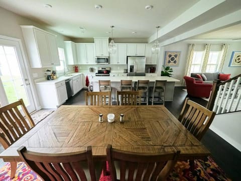 The Grey Havens Spacious Cozy 3 bed House in Franklin