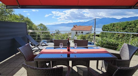 Balcony/Terrace, Mountain view, Sea view