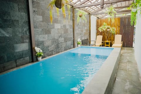 Seating area, Swimming pool