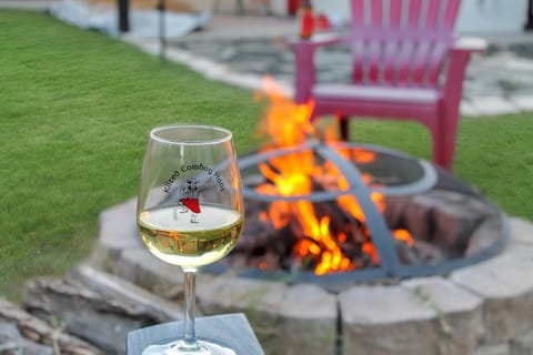 Kilted Cowboy - Hot Tub Fire Pit & Close to Main House in Fredericksburg