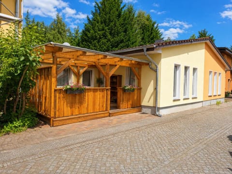 Property building, Day, Summer