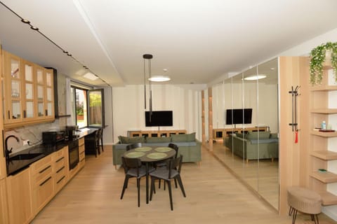 TV and multimedia, Seating area