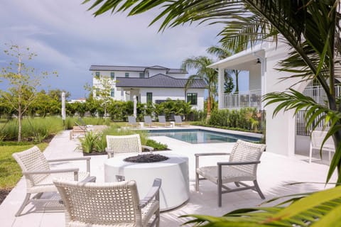 Brand New & Private Pool - Palmgale House House in Stock Island