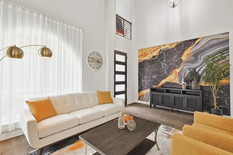 Brand New 5BD 4BA Luxury Vacation Home w Hot Tub House in Irving