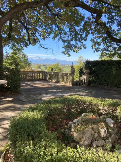 Natural landscape, View (from property/room), Balcony/Terrace, Garden view, Mountain view, Inner courtyard view