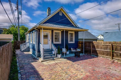 Comfortable 2-Bedroom House In Cleveland 1330 House in Cleveland Heights