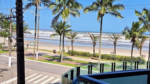 Communal lounge/ TV room, Natural landscape, Beach, Sea view
