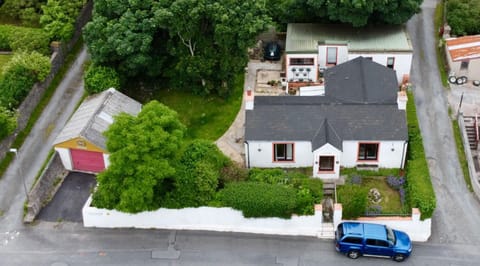 Property building, Bird's eye view, Location, Parking