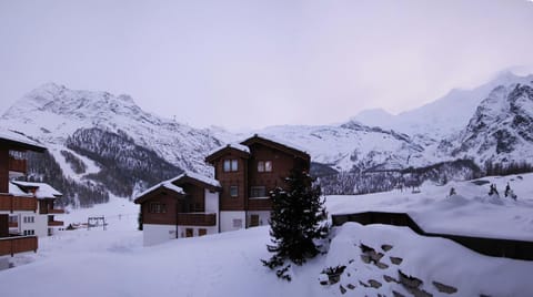 Facade/entrance, View (from property/room), Area and facilities