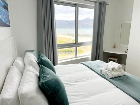 Sunset Accommodation in Strand Apartment hotel in Cape Town