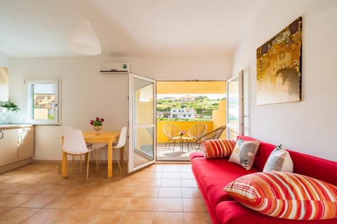 Balcony/Terrace, Balcony/Terrace, Kitchen or kitchenette, Living room, Dining area