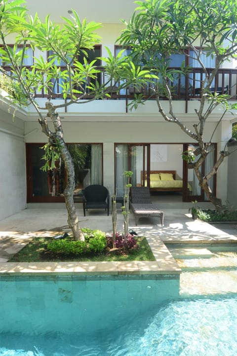 View (from property/room), Balcony/Terrace, Swimming pool